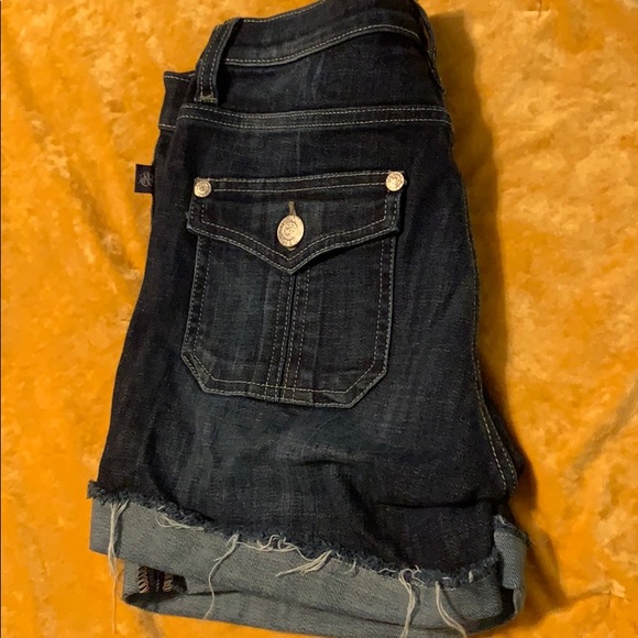 Rock&Republic Jean shorts - Picture 5 of 6